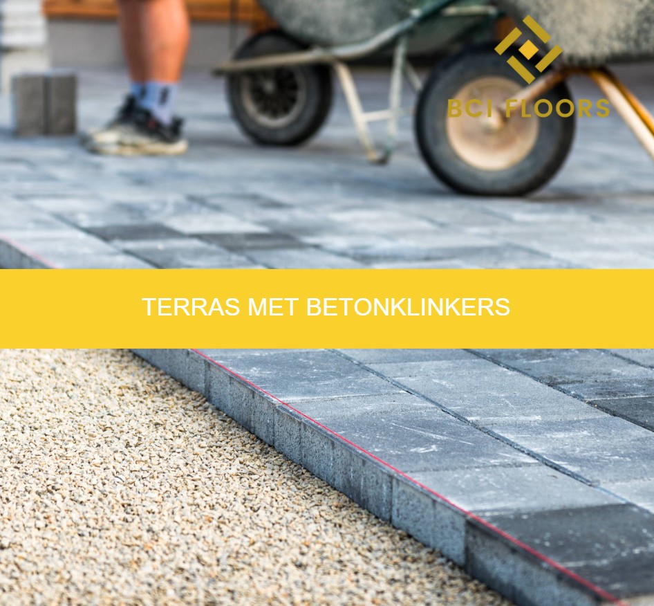 Terras met betonklinkers
